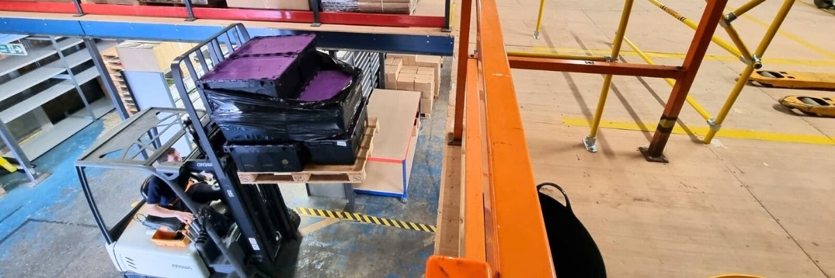 Middle Banner - The Packing and Moving for the Royal Academy of Arts (1)